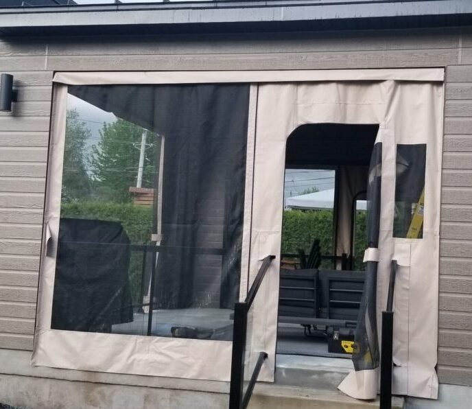 moustiquaire rétractable pour terrasse